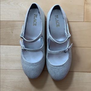 Ballerina shoes with 2 straps